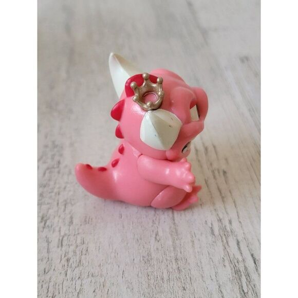Funko paka paka villainous Valentine pink Dragon mini toy figure - Picture 3 of 5